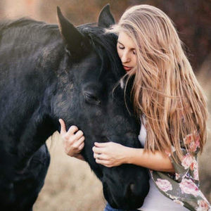 Meet your Posher, Carrie